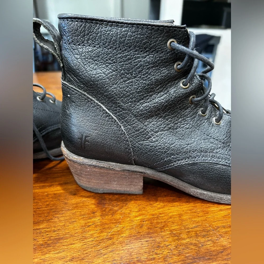 Frye Carson Lace Up Boots - Picture 4 of 7